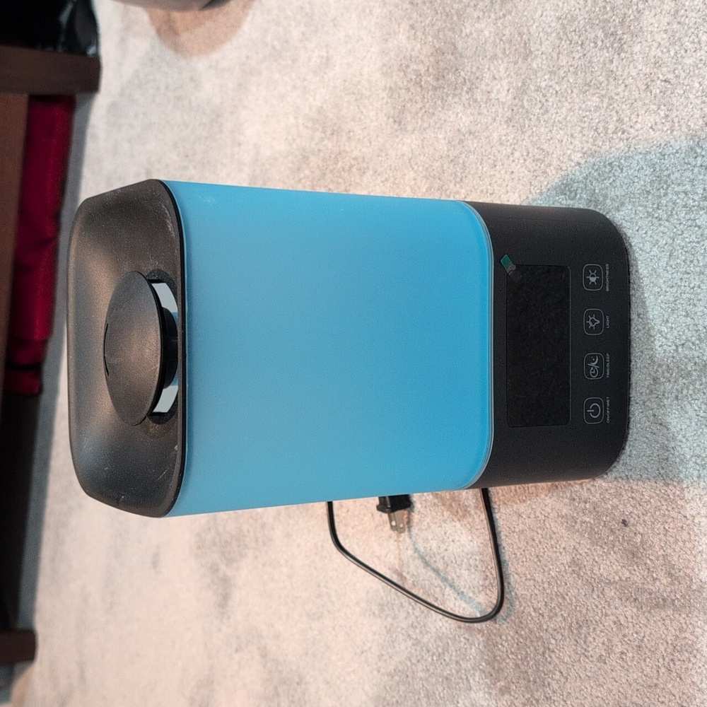 Humidifier w/Remote.